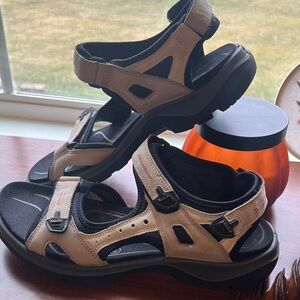 Ecco Sandals Women’s Black Cream Summer Size 9 / 40 Receptor Technology